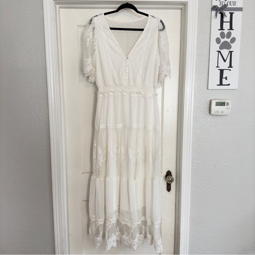 Elegant White Lace Dress